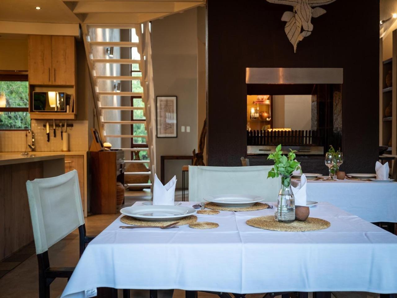 Ekhaya Bush Lodge Ходспруит Екстериор снимка